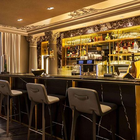 Dolce By Wyndham Versailles - Domaine Du Montcel ชูย์-ออง-โชแซส ภายนอก รูปภาพ