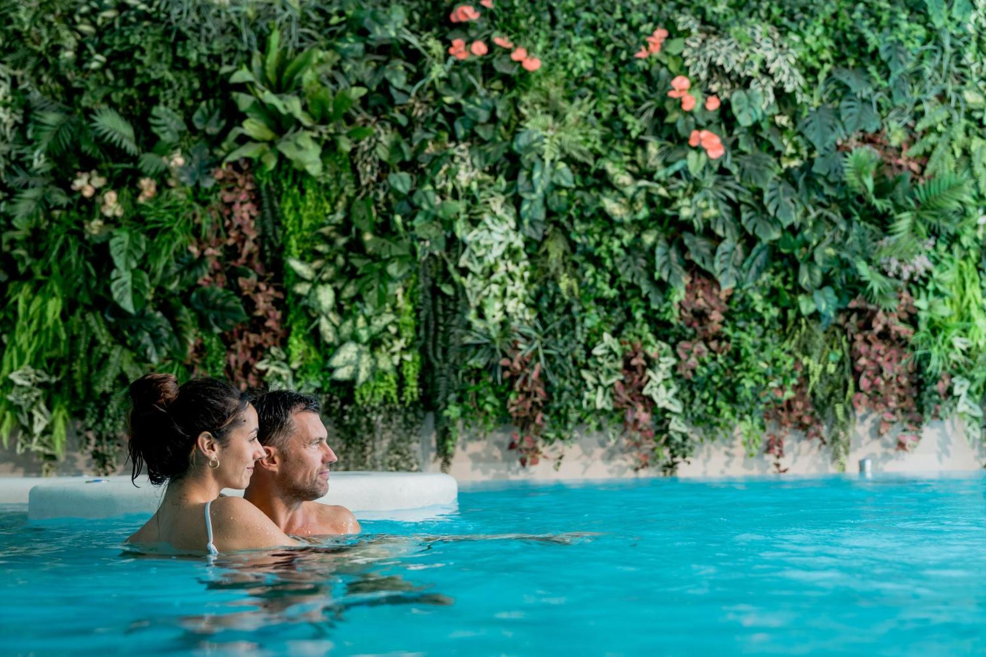 Dolce By Wyndham Versailles - Domaine Du Montcel ชูย์-ออง-โชแซส ภายนอก รูปภาพ