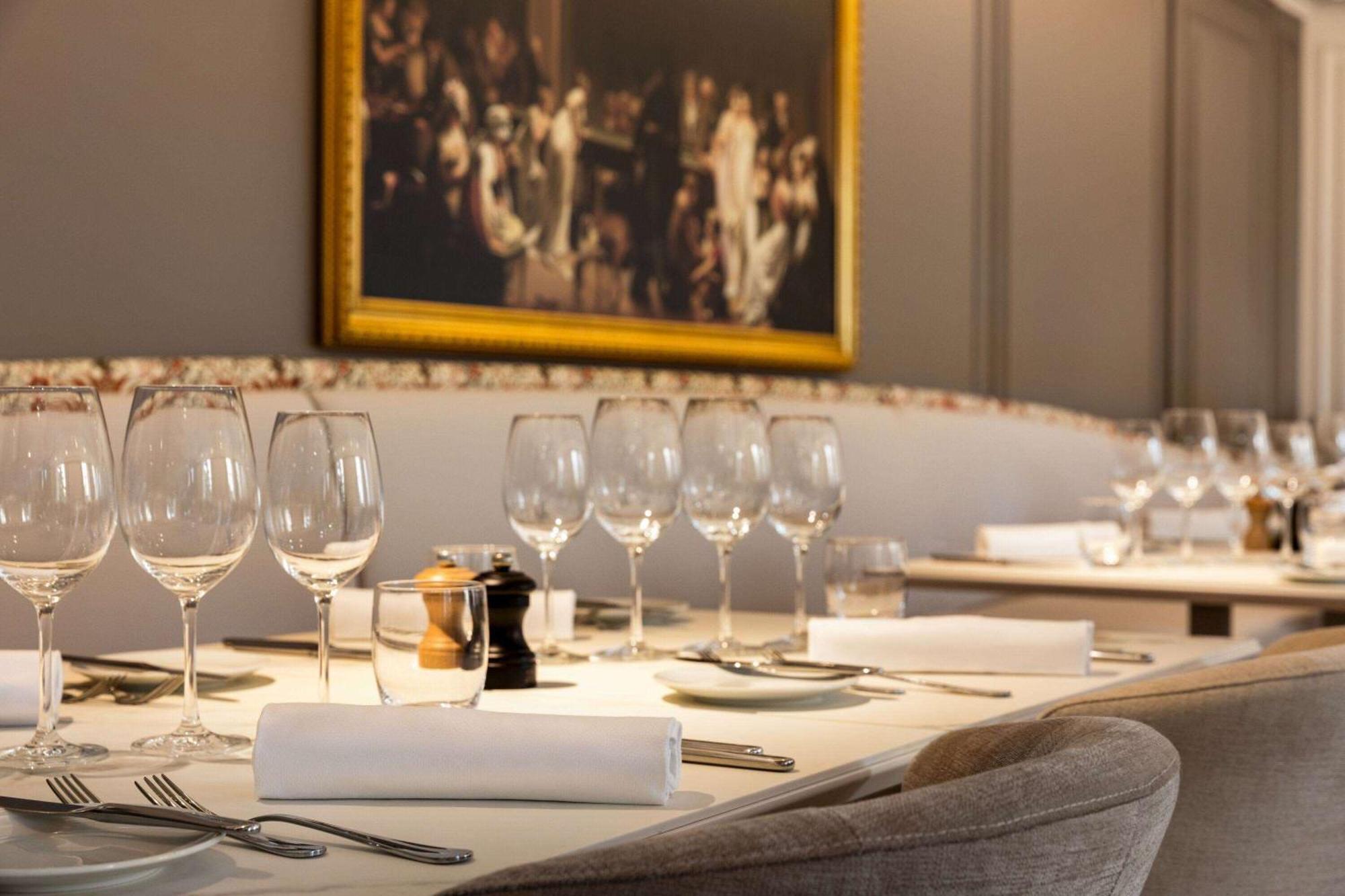 Dolce By Wyndham Versailles - Domaine Du Montcel ชูย์-ออง-โชแซส ภายนอก รูปภาพ