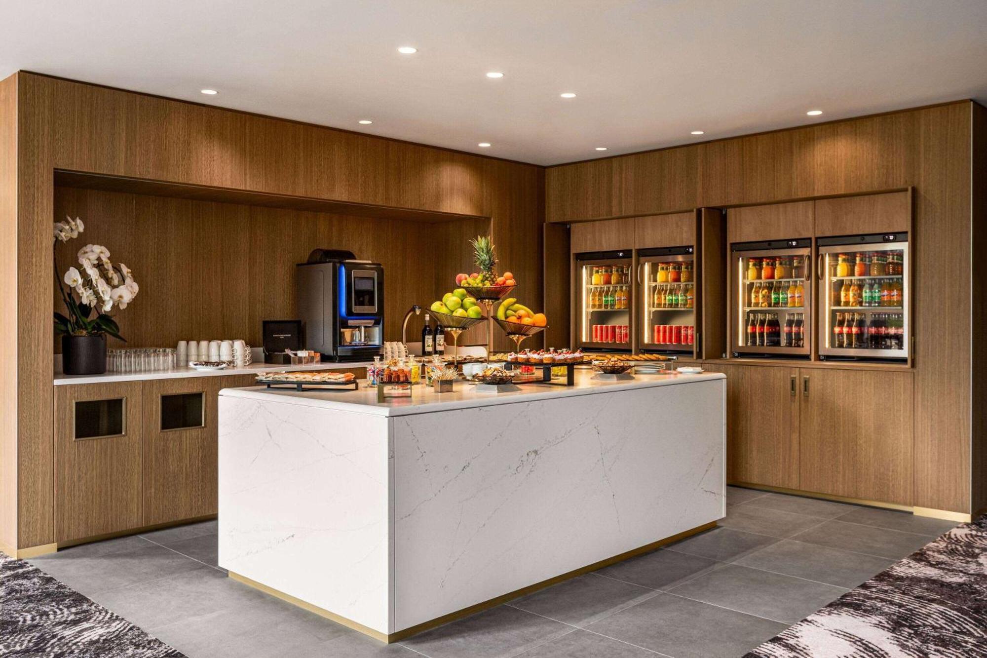 Dolce By Wyndham Versailles - Domaine Du Montcel ชูย์-ออง-โชแซส ภายนอก รูปภาพ