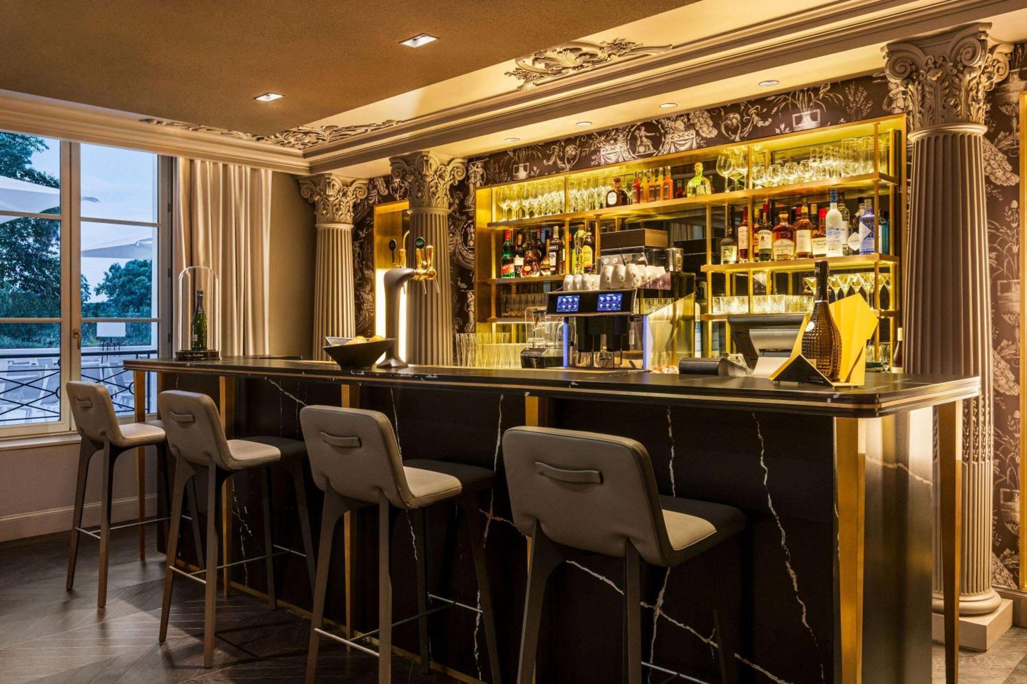 Dolce By Wyndham Versailles - Domaine Du Montcel ชูย์-ออง-โชแซส ภายนอก รูปภาพ
