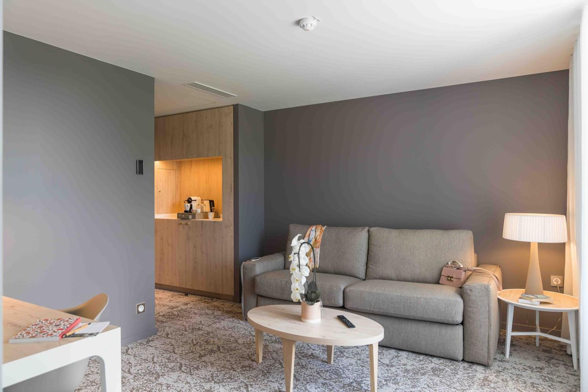 Dolce By Wyndham Versailles - Domaine Du Montcel ชูย์-ออง-โชแซส ภายนอก รูปภาพ